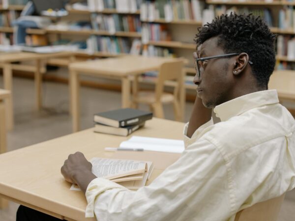 Chevening Scholarship: A Step-by-Step Guide to Making a Successful Application and Writing Winning Essays