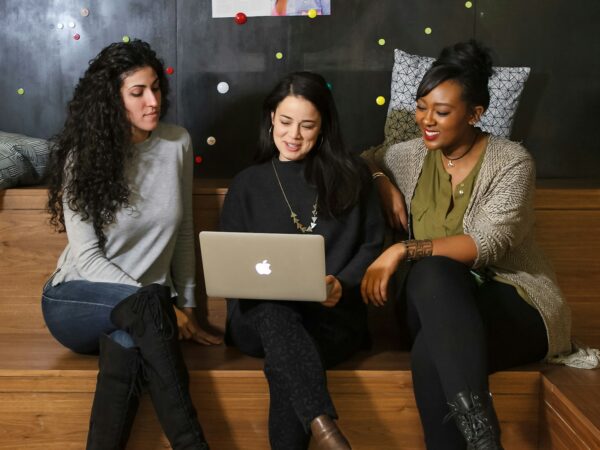 How to Write a Cover Letter: Tips, Tricks, and What to Write in the Email Accompanying Your CV and Cover Letter