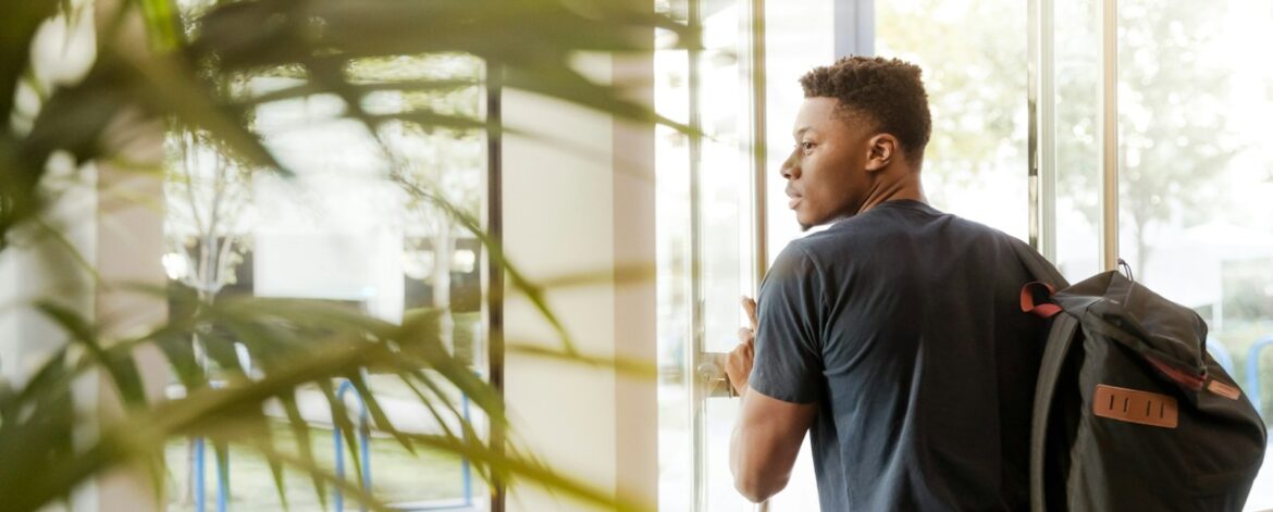 4 Must-Do CV Tips for Senior-Level Jobs: Stand Out & Land Your Dream Executive Role!