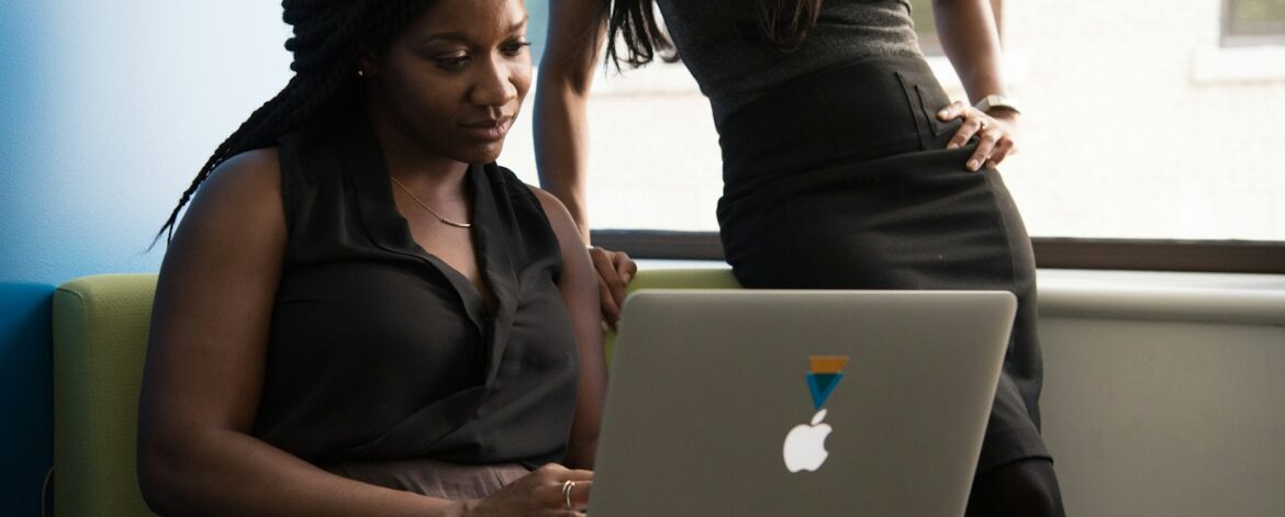 10 Proven Strategies for Building Strong Working Relationships & Workplace Rapport
