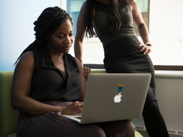 10 Proven Strategies for Building Strong Working Relationships & Workplace Rapport