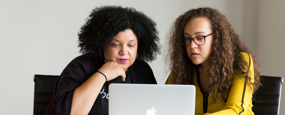 The Importance of Buddy Systems in Onboarding: How Buddy Programs Improve Company Culture, Unwritten Rules, and Relationships for New Hires